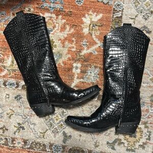 Black Crocodile Embossed Women's cowboy Boots